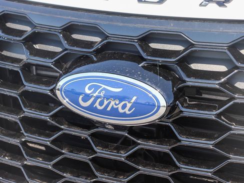 New 2026 Ford Explorer ST-Line RWD image 9
