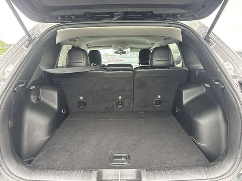 Used 2019 Jeep Cherokee Latitude Plus AWD/4WD image 10