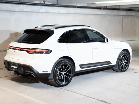 Certified 2023 Porsche Macan AWD/4WD image 9