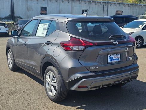 New 2025 Nissan Kicks Play S image 7