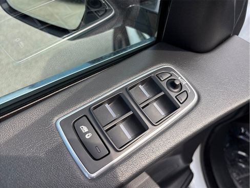 Used 2019 Jaguar F-PACE Premium AWD/4WD image 25