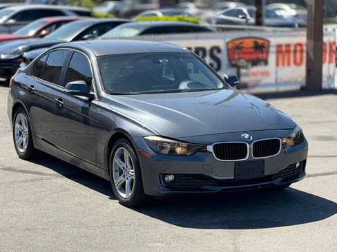 Used 2015 BMW 320i Sedan RWD image 2
