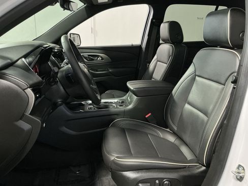Used 2023 Chevrolet Traverse Premier AWD/4WD image 14