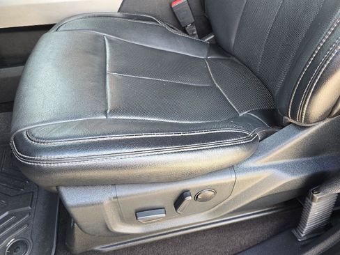 Used 2020 Ford F150 Lariat image 39