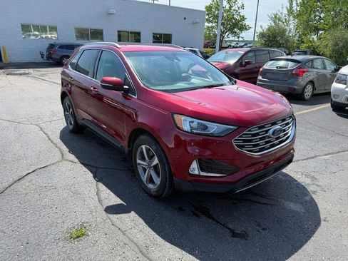 Used 2019 Ford Edge SEL w/ Equipment Group 201A AWD/4WD image 4