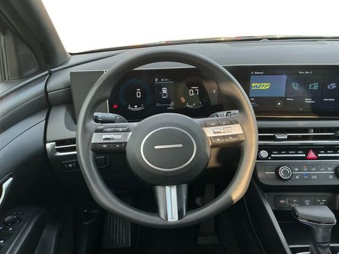 Used 2025 Hyundai Santa Cruz SE image 18