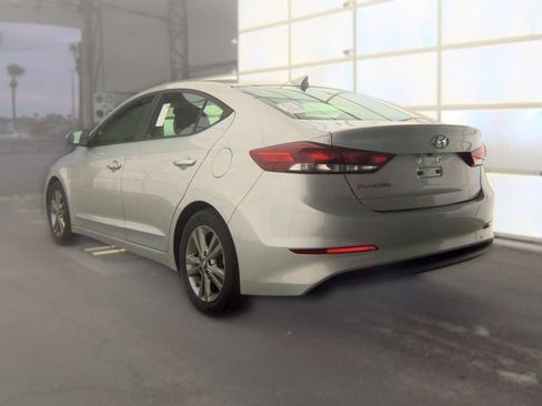 Used 2018 Hyundai Elantra Value Edition w/ Cargo Package FWD image 11