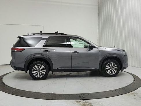 New 2026 Nissan Pathfinder SL FWD image 8