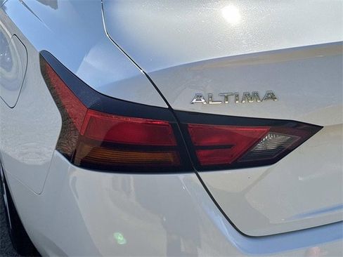 Used 2022 Nissan Altima 2.5 S image 11