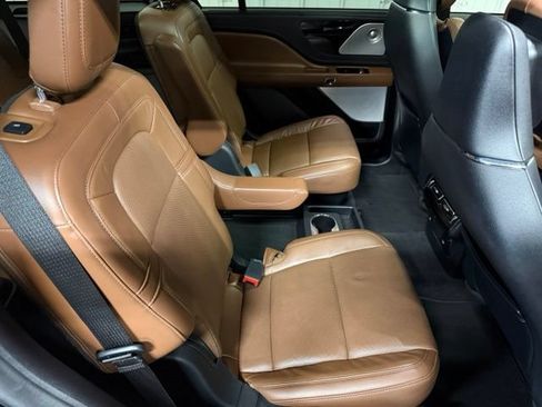 Used 2022 Lincoln Aviator Reserve w/ Equipment Group 201A AWD/4WD image 27