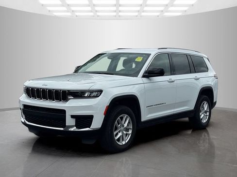 Certified 2024 Jeep Grand Cherokee L Laredo AWD/4WD image 3