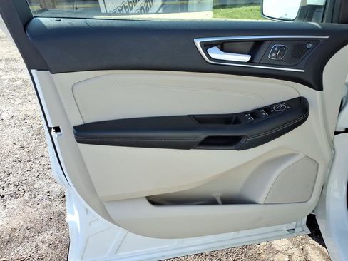 Certified 2023 Ford Edge Titanium image 13