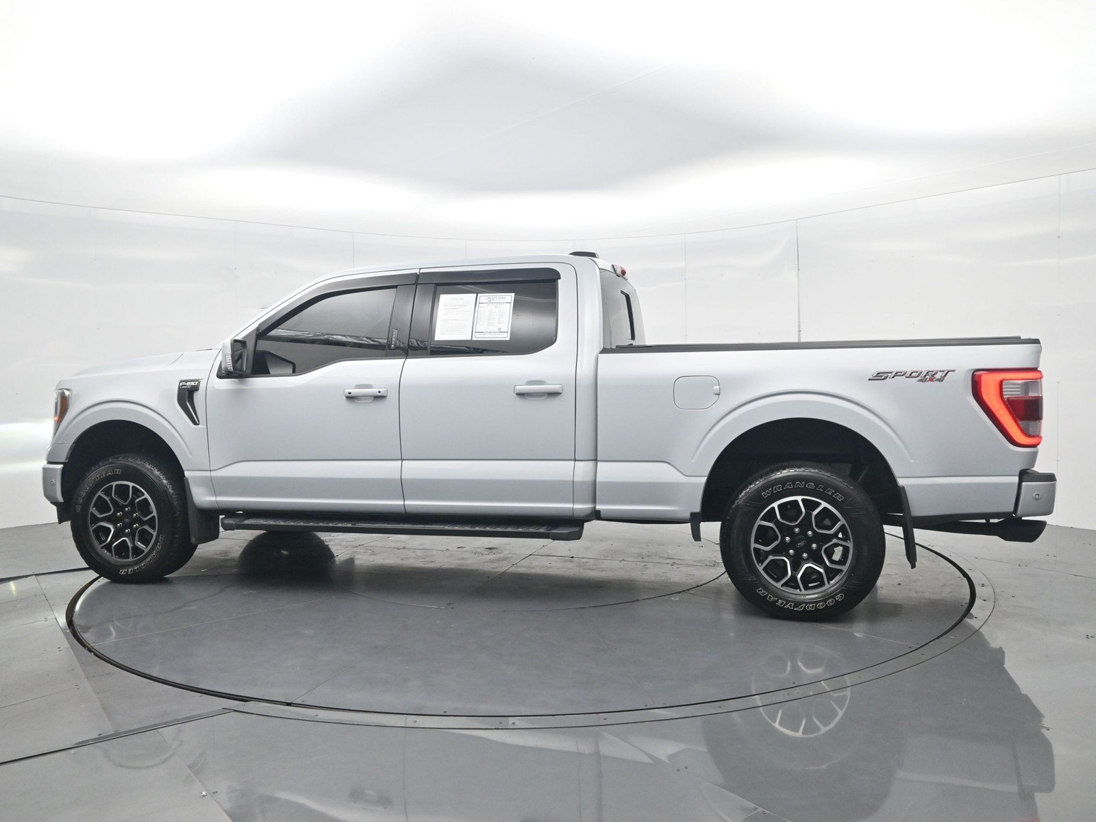 Used 2021 Ford F150 Lariat w/ Equipment Group 502A High AWD/4WD image 8