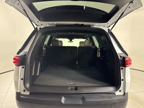 Used 2023 Chevrolet Traverse LS w/ Safety Package image 28