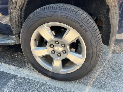 Used 2018 Chevrolet Tahoe LT AWD/4WD image 9