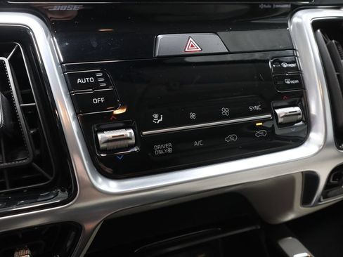 Used 2023 Kia Sorento SX Prestige AWD/4WD image 35