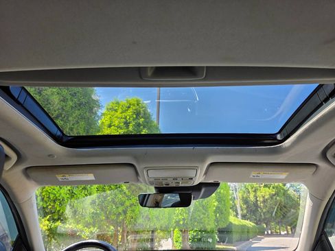 Used 2018 Honda Accord Touring image 32