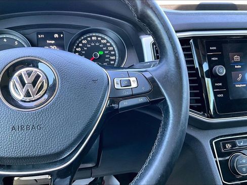 Used 2018 Volkswagen Atlas SEL FWD image 25