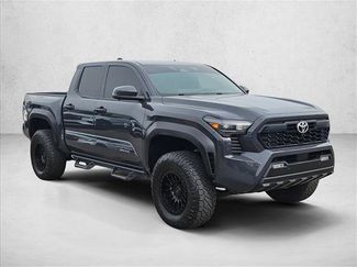 Used 2024 Toyota Tacoma TRD Off-Road w/ TRD Off Road Premium Package AWD/4WD video 3