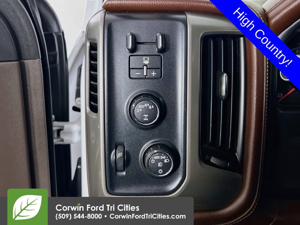 Used 2017 Chevrolet Silverado 1500 High Country AWD/4WD image 18