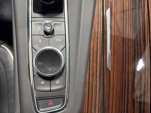 Used 2023 Cadillac Escalade ESV Premium Luxury image 24