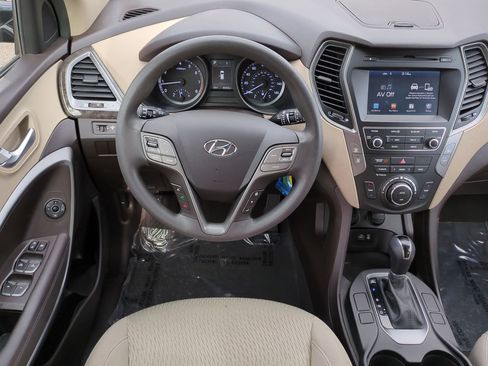 Used 2017 Hyundai Santa Fe Sport image 16