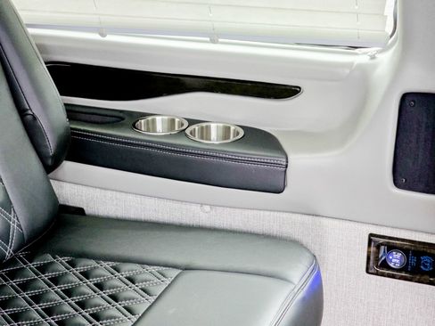 Used 2025 Chevrolet Express 2500 w/ Driver Convenience Package image 27