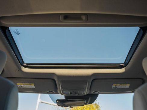 Used 2018 Honda Accord EX-L image 2