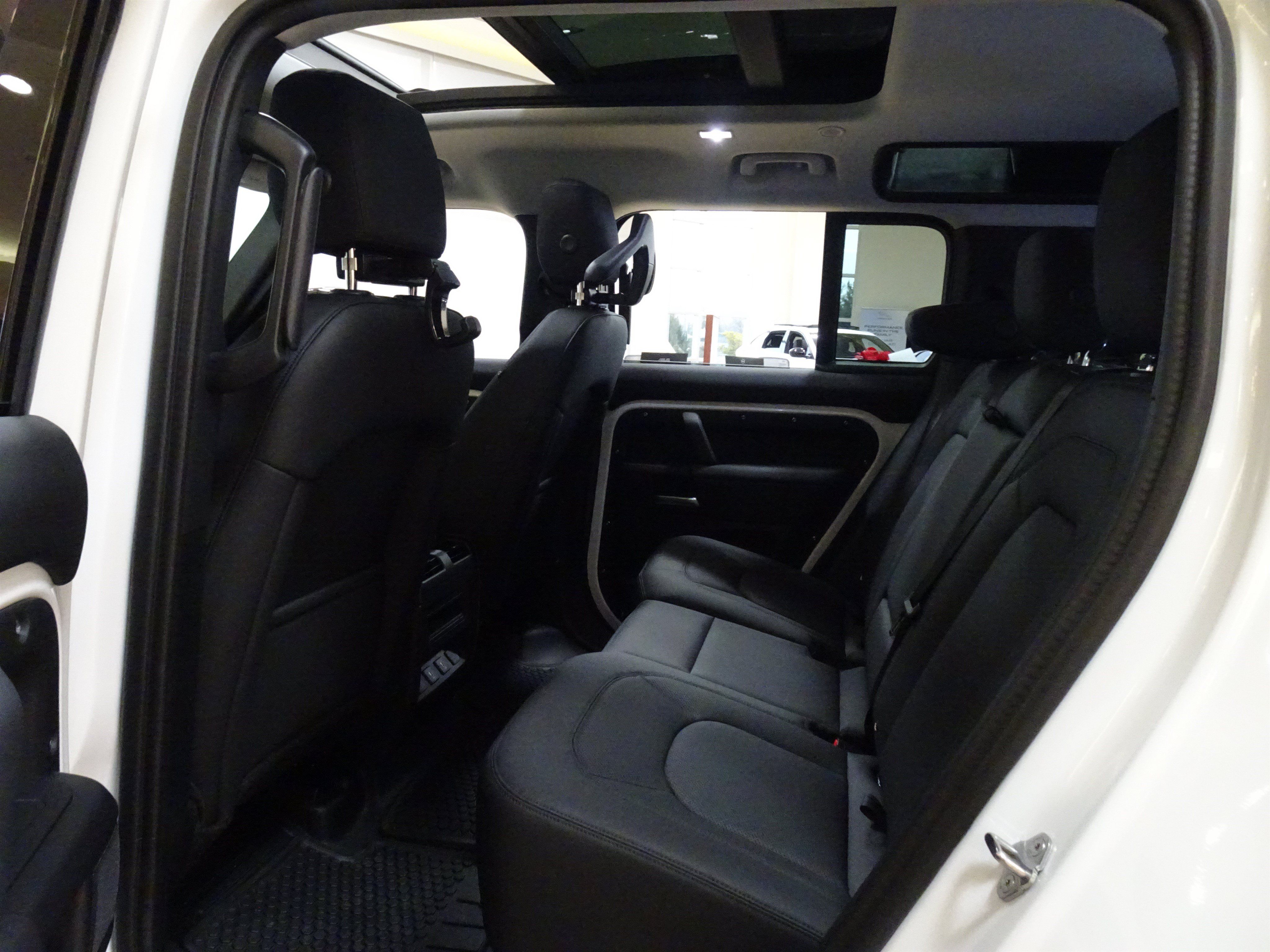 New 2026 Land Rover Defender 110 S AWD/4WD image 19