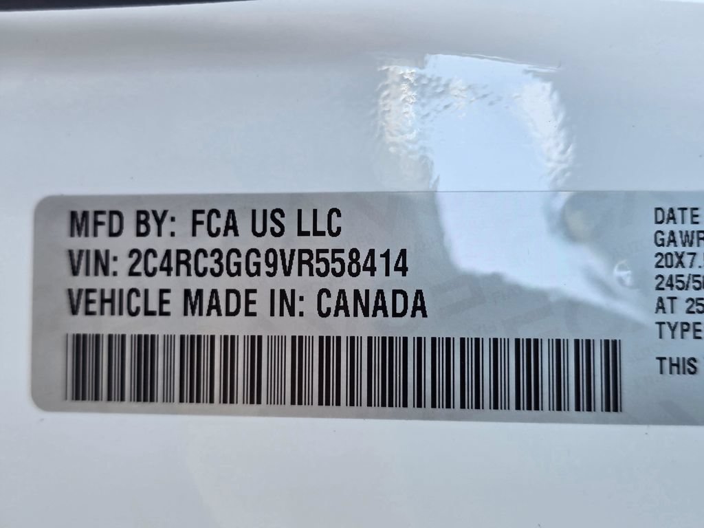 New 2027 Chrysler Pacifica Limited AWD/4WD image 35