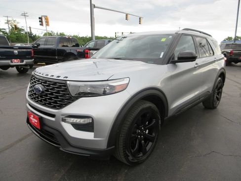 Used 2023 Ford Explorer ST-Line w/ Class IV Trailer Tow Package AWD/4WD image 11