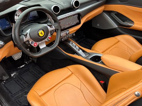 Used 2019 Ferrari Portofino RWD image 43