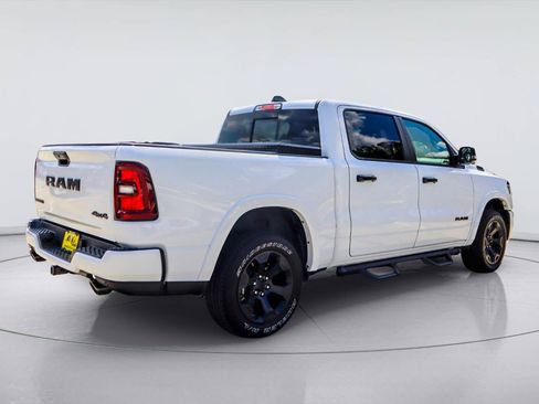 Used 2025 RAM 1500 Big Horn AWD/4WD image 9