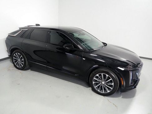 Used 2024 Cadillac Lyriq Sport RWD image 12