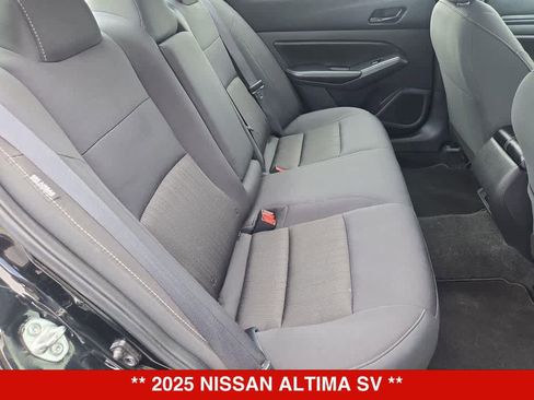 Used 2025 Nissan Altima 2.5 SV FWD image 19