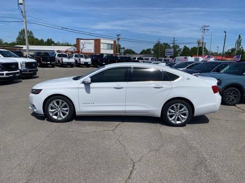 Used 2018 Chevrolet Impala LT w/ LT Convenience Package FWD image 3
