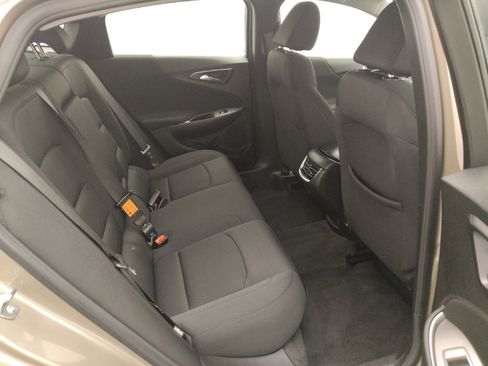 Used 2024 Chevrolet Malibu LT FWD image 19