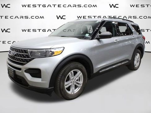 Used 2022 Ford Explorer XLT RWD image 1