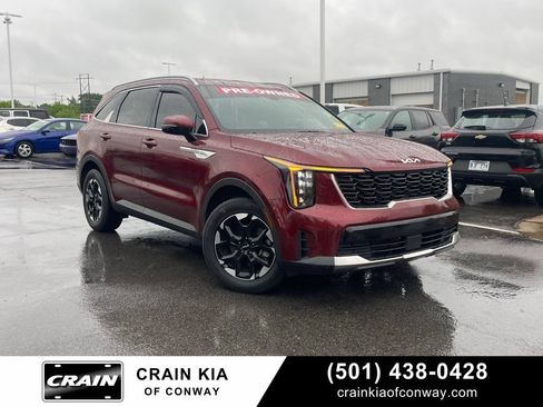 Certified 2025 Kia Sorento S FWD image 1