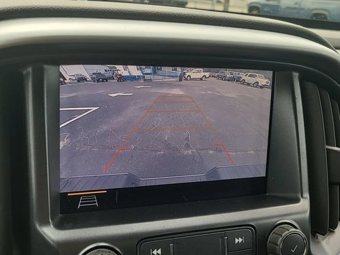Used 2019 Chevrolet Colorado LT w/ LT Convenience Package AWD/4WD image 16