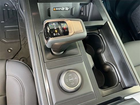 New 2025 GMC Hummer EV 3X image 12