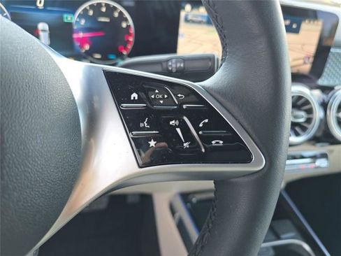 Certified 2025 Mercedes-Benz GLB 250 4MATIC image 35