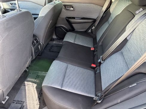 Used 2023 Nissan Rogue SV FWD image 13
