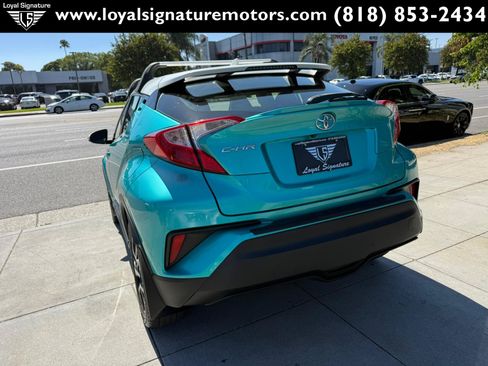 Used 2018 Toyota C-HR XLE FWD image 5