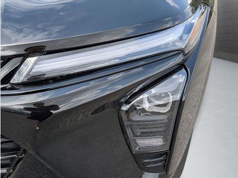 New 2026 Chevrolet Trax ACTIV w/ Sunroof Package FWD image 12