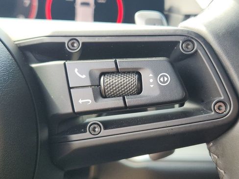 Certified 2025 Porsche Cayenne E-Hybrid image 21