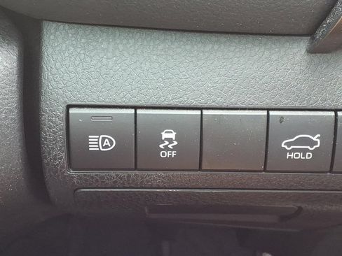 Used 2022 Toyota Camry SE w/ Convenience Package FWD image 17