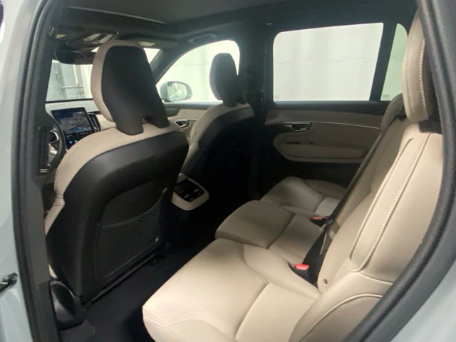 Used 2026 Volvo XC90 B6 Plus AWD/4WD image 13