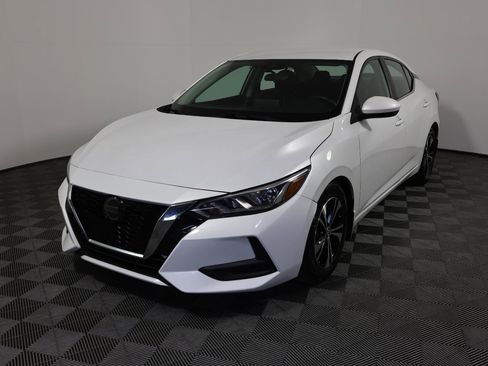 Used 2021 Nissan Sentra SV image 1