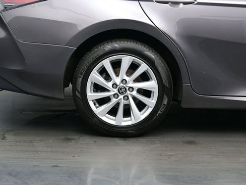 Used 2023 Toyota Camry LE image 9